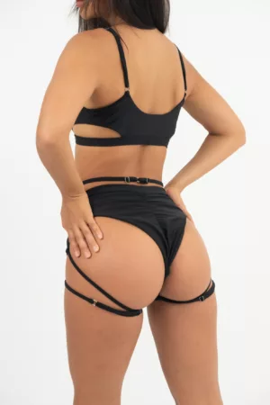TIZZY BOTTOM – Image 18